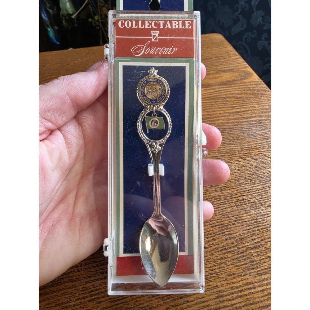 Lot Of 12 Souvenir Collector Spoons Travel States International Mixed‎ Metals